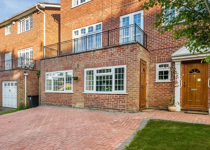 Henley-On-Thames Studio Apartment